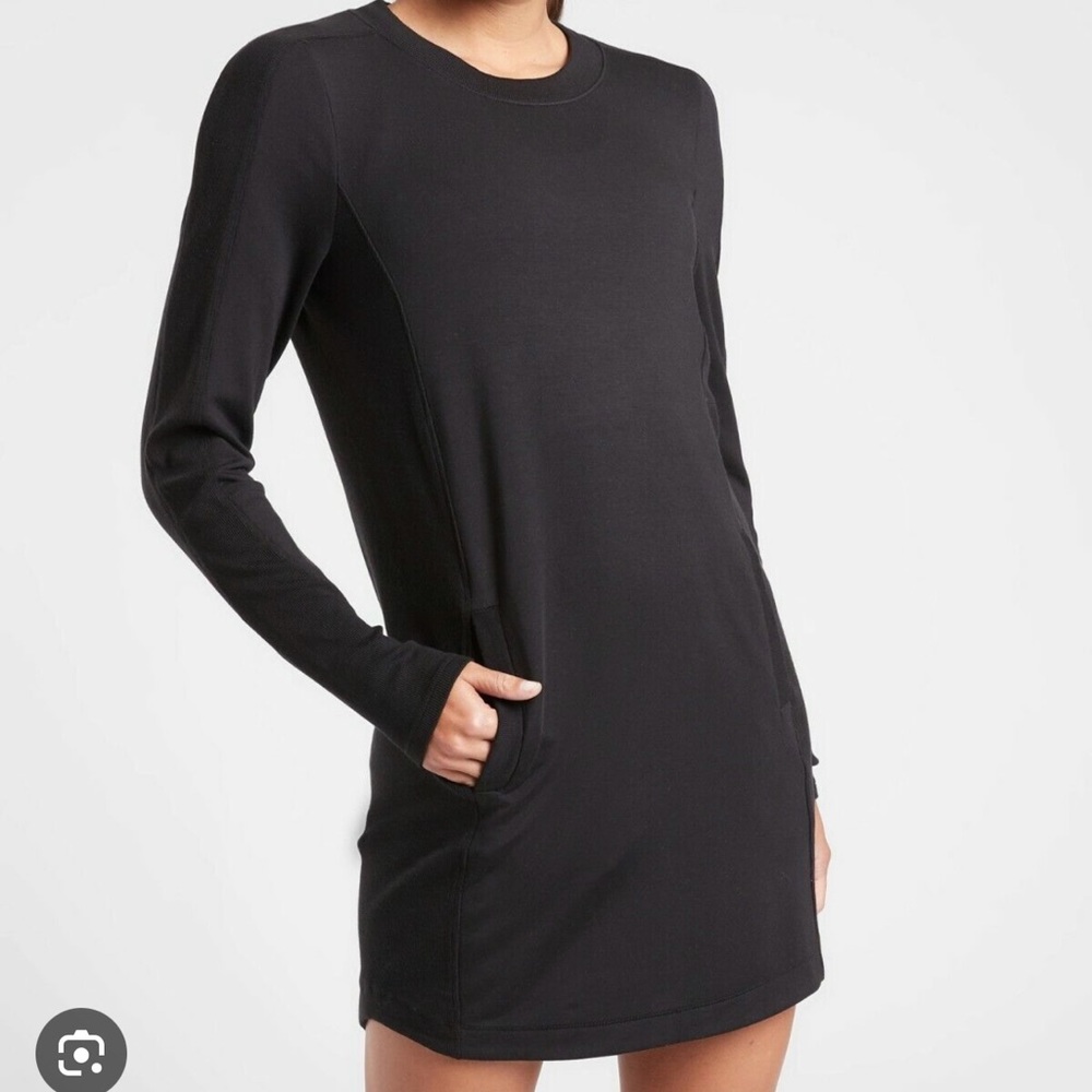 ATHLETA Balance Long Sleeve Dress with Pockets 599867